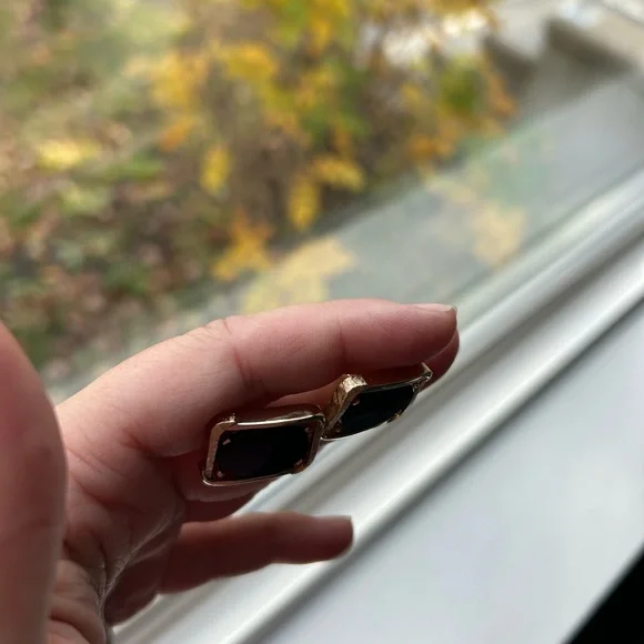 4/$50 Elegant Black ONYX 1980 and Gold men cufflinks 🕺 - Picture 6 of 7